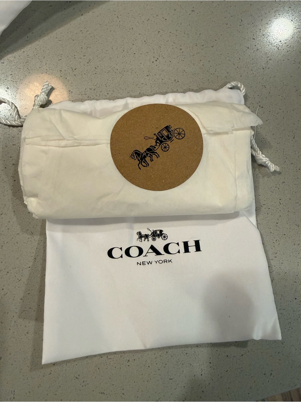 Coach heart bag charm key fob keychain brass and enamel W/ dust bag NWT - Picture 5 of 14